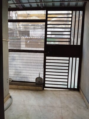 Room in 1 BHK Builder Floor at Malviya Nagar – for Rent