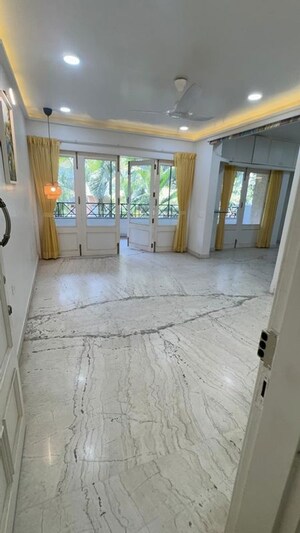 Bedroom in 3 BHK Apartment at Deccan Gymkhana – for Rent