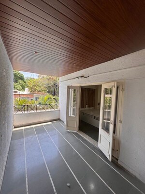 Balcony in 3 BHK Apartment at Deccan Gymkhana – for Rent