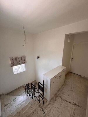 Bathroom in 3 BHK Apartment at Deccan Gymkhana – for Rent