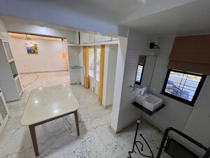 Team Area in 3 BHK Apartment at Deccan Gymkhana – for Rent