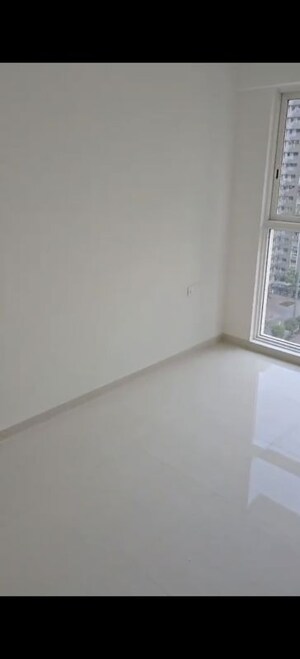 Room in 2 BHK Apartment at Lodha Amara Tower 24 And 25, Kolshet Road – for Rent