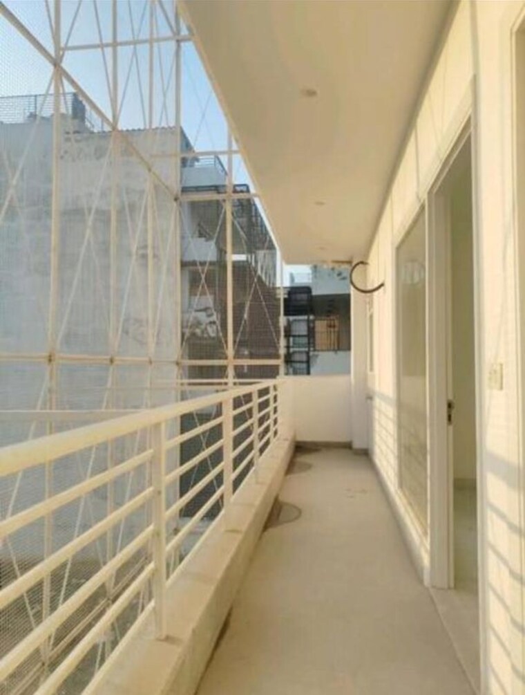 Balcony, sushant lok iii 3 Bedroom 1600 Sq.Ft. Builder Floor In Sushant Lok Iii Gurgaon 10354237