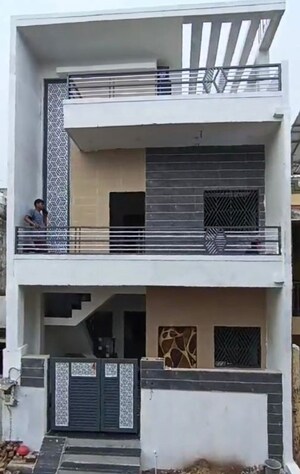 2 BHK Builder Floor For Rent in Hansol