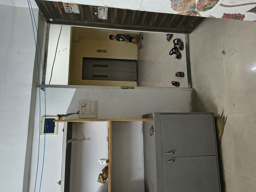 1 BHK + Pooja Room 300 Sq.Ft. Apartment in Swastik Park