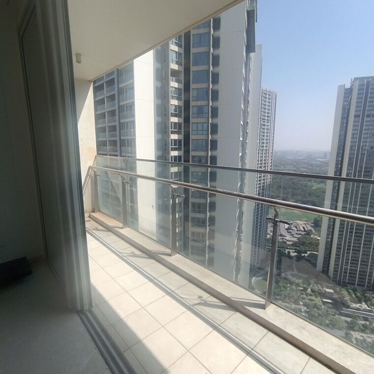Balcony, oberoi-realty-esquire 3 Bedroom 1400 Sq.Ft. Apartment In Goregaon East Mumbai 10354263