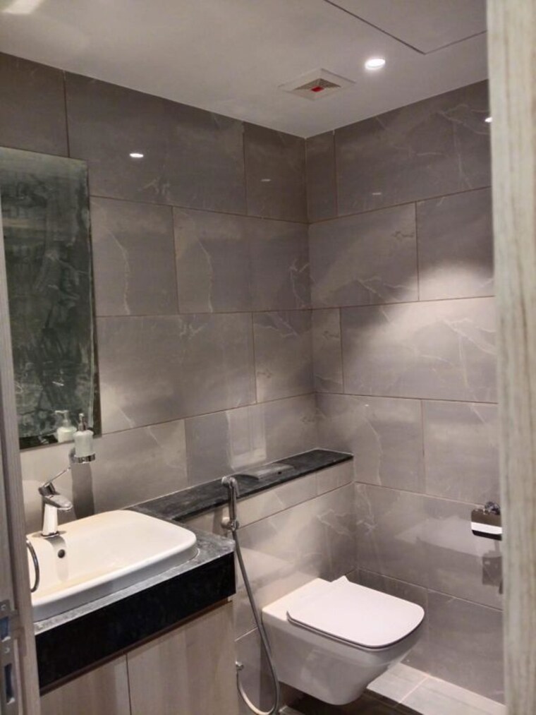 Bathroom, rustomjee-crown 5 Bedroom 3072 Sq.Ft. Apartment In Prabhadevi Mumbai 10354270