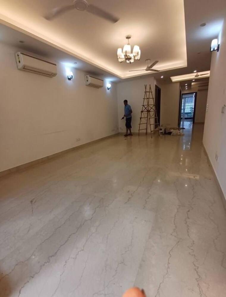 Living Room, kalkaji 3 Bedroom 2100 Sq.Ft. Builder Floor In Kalkaji Delhi 9646286