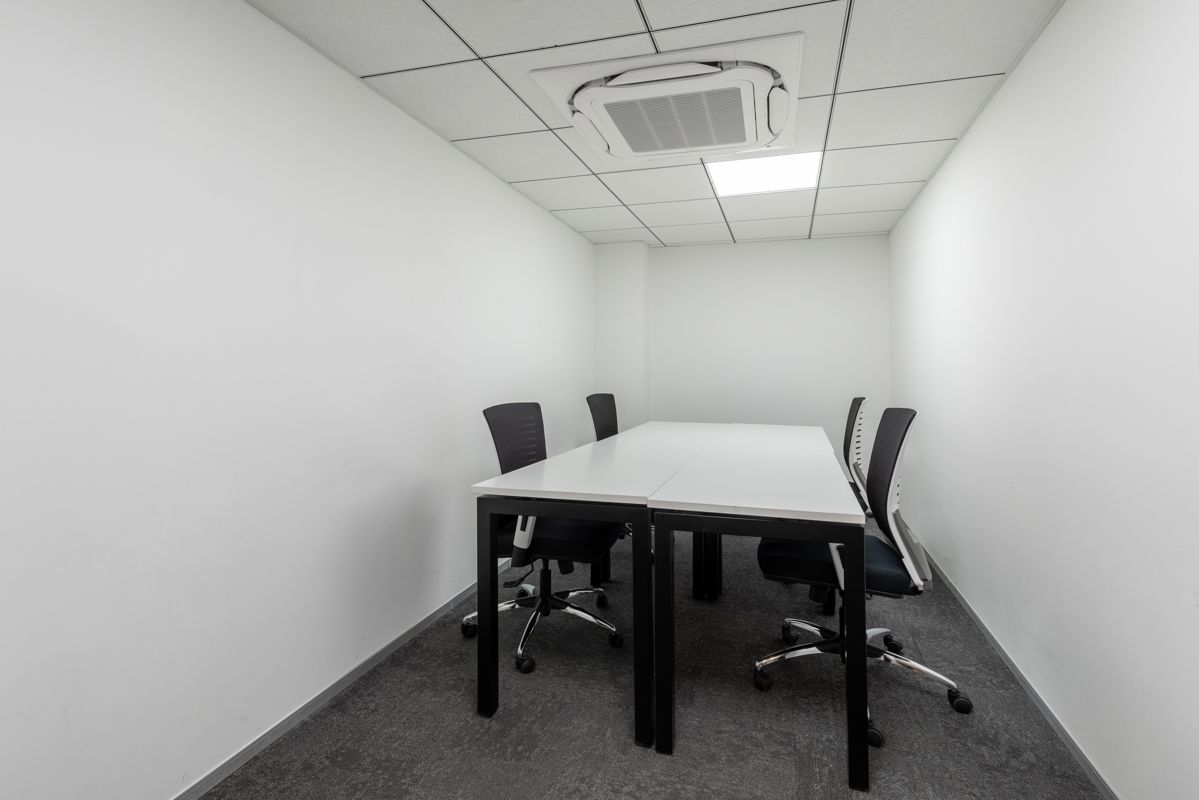 Office Space For Rent in Vastrapur