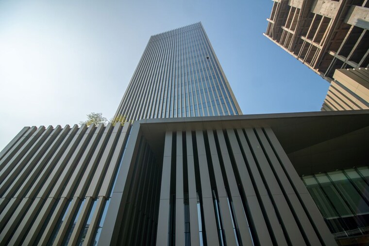 Balcony, max-towers Commercial Office Space 538 Sq.Ft. In Sector 16b Noida 9540239