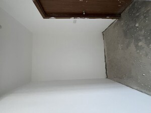 Room in 3 BHK Apartment at ATS Marigold, Sector 89a – for Sale