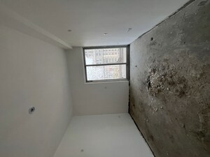 Room in 3 BHK Apartment at ATS Marigold, Sector 89a – for Sale