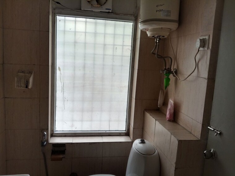 Bathroom, orchid-island 3 Bedroom 1560 Sq.Ft. Builder Floor In Sector 51 Gurgaon 10354355