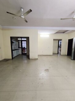 3 BHK + Pooja Room Builder Floor For Rent in Sector 9A