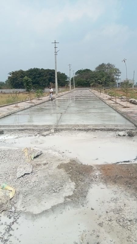 Plot For Sale in Lakdi ka pul