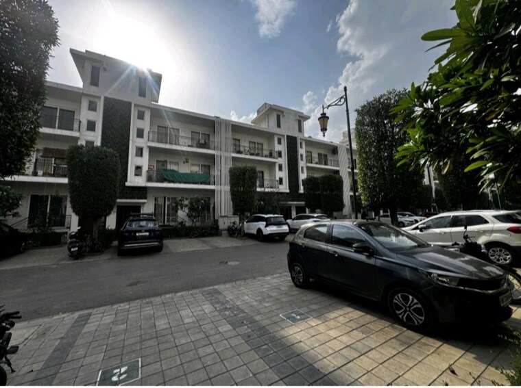 Rental 2 Bedroom 1093 Sq.Ft. Builder Floor in Central Park Flower ...