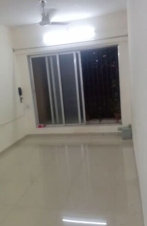 2 BHK Apartment For Rent in Krishna Niwas Wadala, Wadala