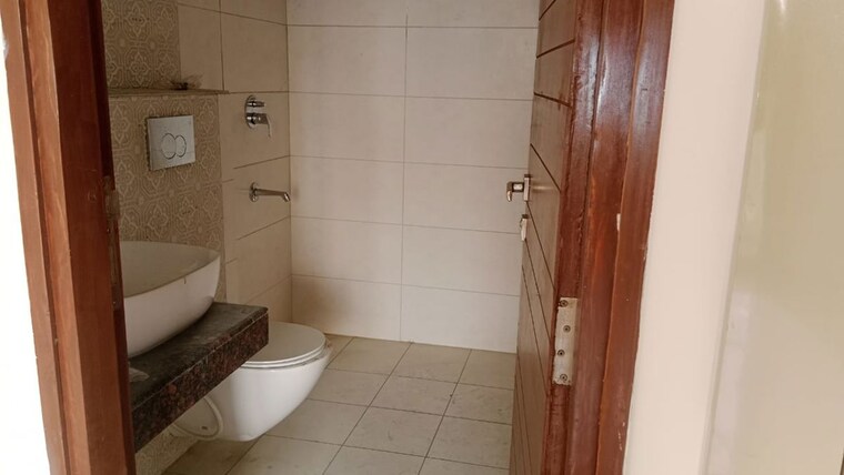 Bathroom, ace-parkway 2.5 Bedroom 1095 Sq.Ft. Apartment In Sector 150 Noida 10354402