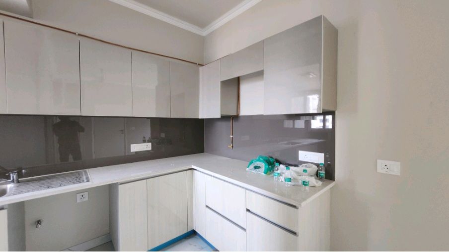 2 BHK +  180 Sq.Ft. Builder Floor in Central Park Cerise Suites