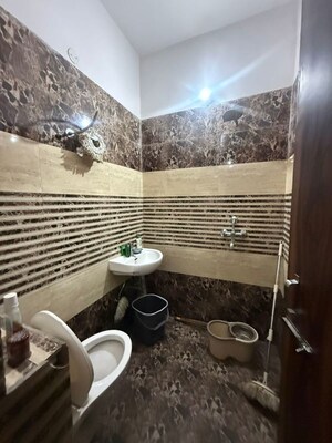 Team Area in 3 BHK Builder Floor at Preet Colony – for Sale