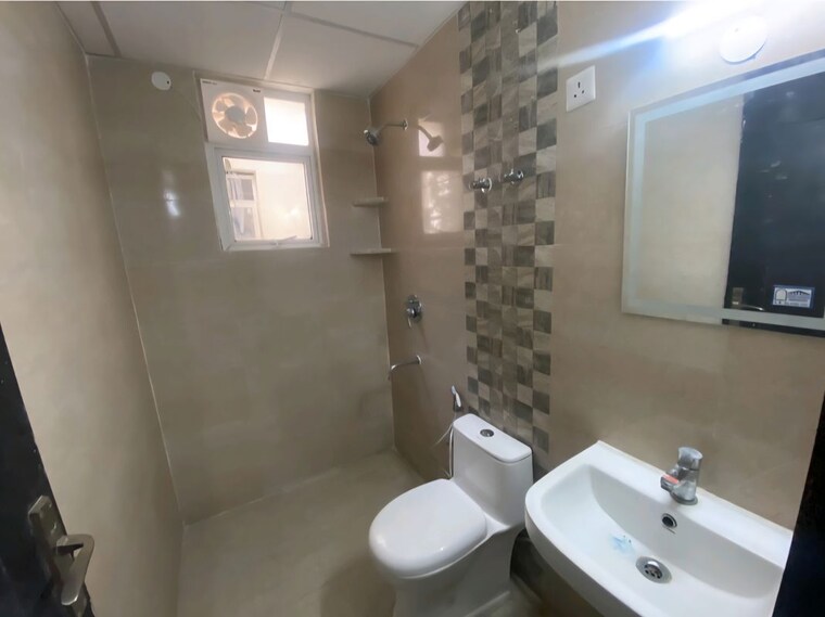 Bathroom, signature-global-park-4-and-5 3 Bedroom 1120 Sq.Ft. Builder Floor In Sohna Sector 36 Gurgaon 10354426