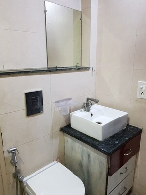 Team Area in 1 RK Builder Floor at Sector 41 – for Rent