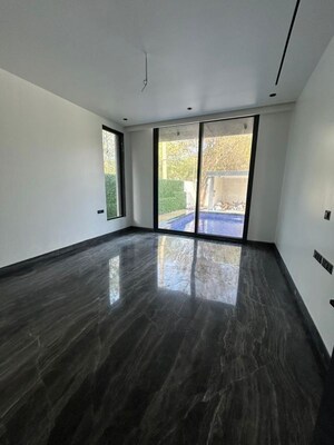 Room in 1 RK Apartment at Adarsh Kunj Apartments, Sector 49 – for Rent