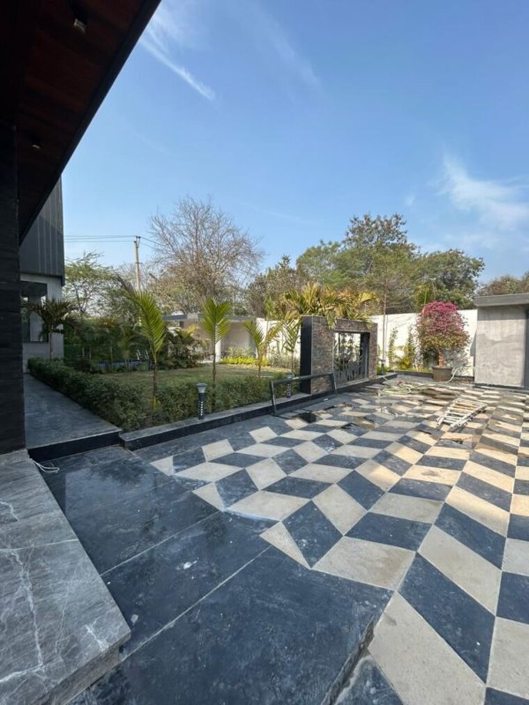 Balcony, sector 41 3 Bedroom 200 Sq.Yd. Builder Floor In Sector 41 Noida 10354527