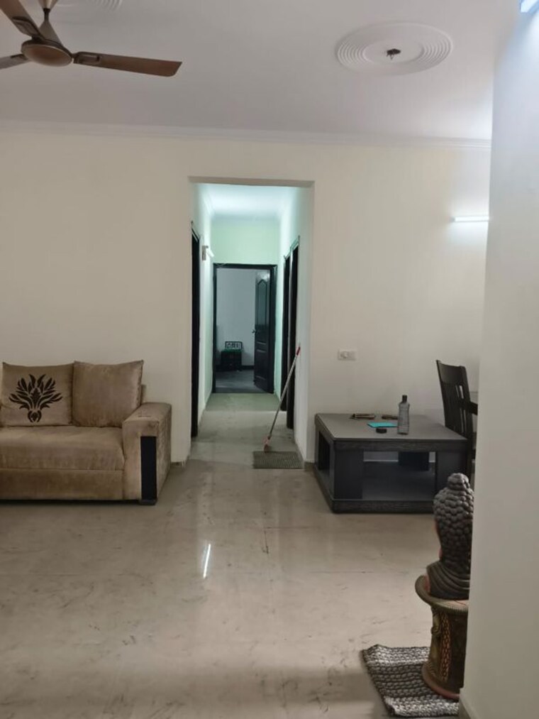 Gym, baraula 3 Bedroom 162 Sq.Yd. Builder Floor In Baraula Noida 10354530