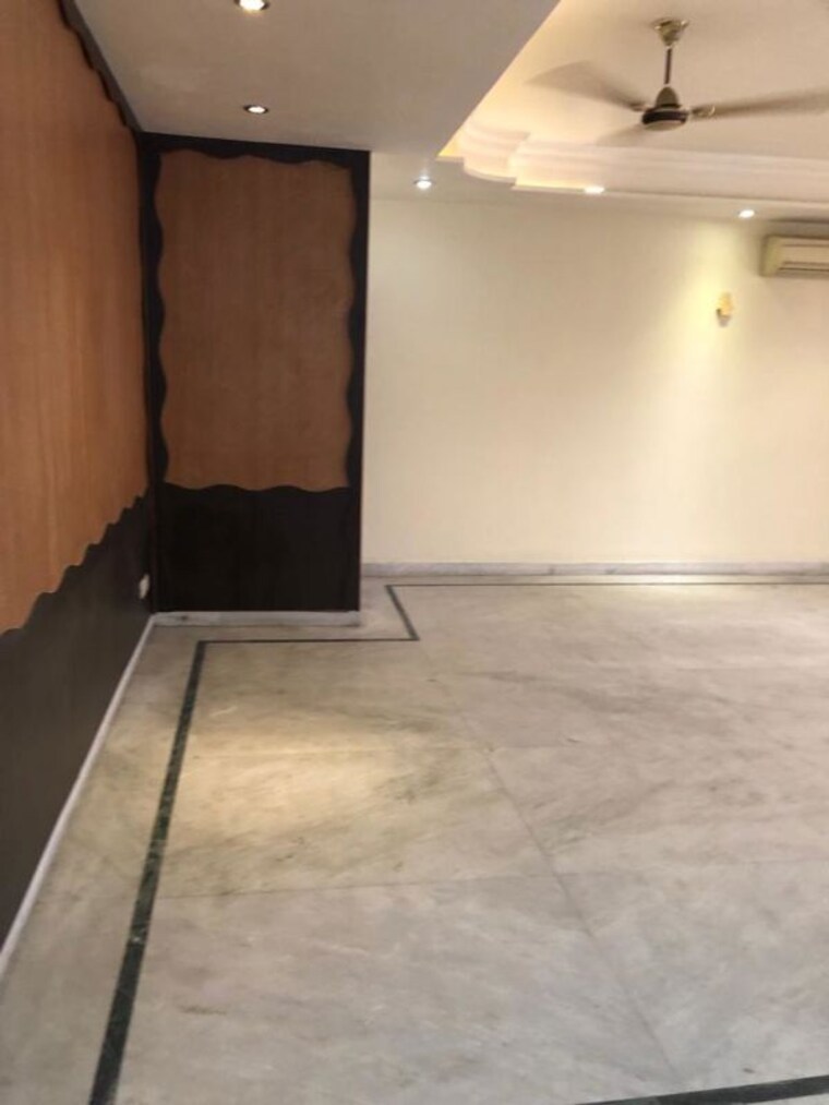 Room, dhorka 3 Bedroom 350 Sq.Yd. Builder Floor In Dhorka Gurgaon 10354552