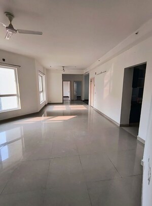 Room in 3.5 BHK Apartment at Mapsko Royale Ville, Sector 82 – for Rent