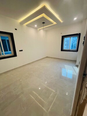 Room in 3 BHK Apartment at Jaya Platinum, Pragathi Nagar – for Sale