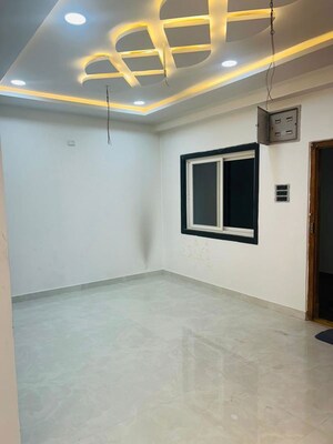 Room in 3 BHK Apartment at Jaya Platinum, Pragathi Nagar – for Sale