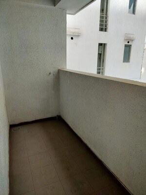 Room in 3 BHK Apartment at Kalpataru Jade Residences, Baner – for Sale