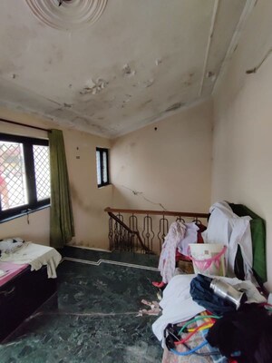 Parking in 2 BHK Independent House at Laxman Chowk – for Sale