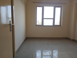 Room in 2 BHK Apartment at Mahindra Aura, Sector 110a – for Rent