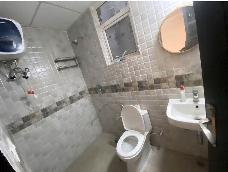 Bathroom, sohna sector 35 2.5 Bedroom 1181 Sq.Ft. Builder Floor In Sohna Sector 35 Gurgaon 10354690