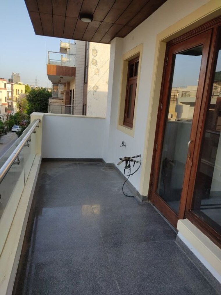 Balcony, sushant lok iii 2 Bedroom 1600 Sq.Ft. Builder Floor In Sushant Lok Iii Gurgaon 10354699