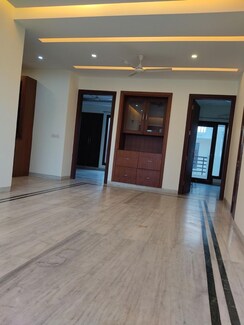 2 BHK + Study Room Builder Floor For Rent in Sushant Lok III