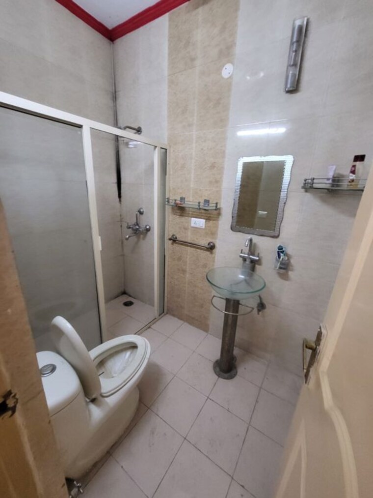 Bathroom, preet colony 2 Bedroom 100 Sq.Yd. Builder Floor In Preet Colony Zirakpur 10354710