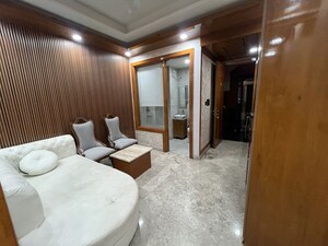 Bedroom in 1 BHK Builder Floor at DLF Pink Town House, Dlf City Phase 3 – for Rent