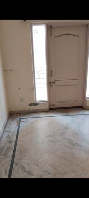 Room in 3 BHK Apartment at Niho Saffron Scottish Garden, Ahinsa Khand 2 – for Sale
