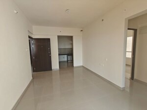 Room in 2 BHK Apartment at Puraniks Abitante Fiore, Bavdhan – for Rent