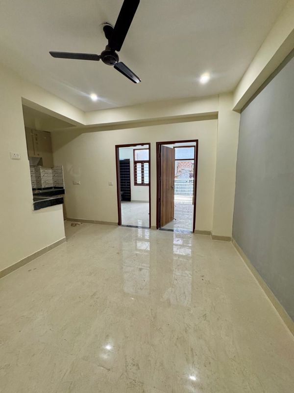 2 BHK 800 Sq.Ft. Builder Floor in Green Avenue