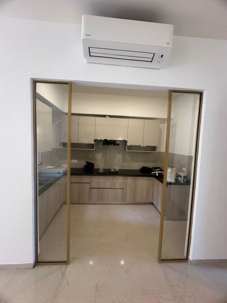 Kitchen, smart-world-orchard 2.5 Bedroom 1185 Sq.Ft. Apartment In Sector 61 Gurgaon 10354815