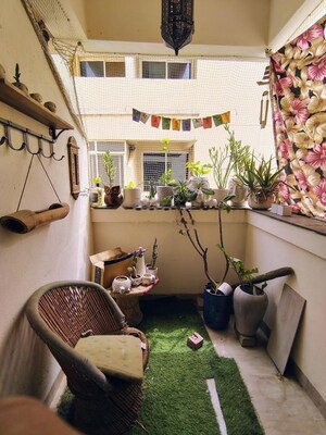 Team Area in 3 BHK Apartment at Ansal API Esencia, Sector 67 – for Rent