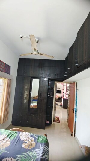 Furnished Amenities in 2 BHK Builder Floor at Ramamurthy Nagar – for Rent