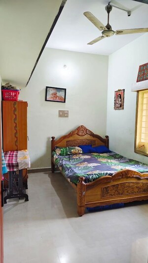 Bedroom in 2 BHK Builder Floor at Ramamurthy Nagar – for Rent