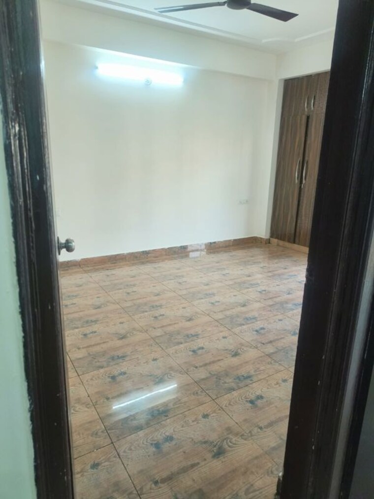 Bedroom, lr-bluemoon-homes 3 Bedroom 1470 Sq.Ft. Apartment In Raj Nagar Extension Ghaziabad 10354912
