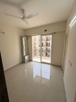 2 BHK Apartment For Rent in Signature The Millennia 3